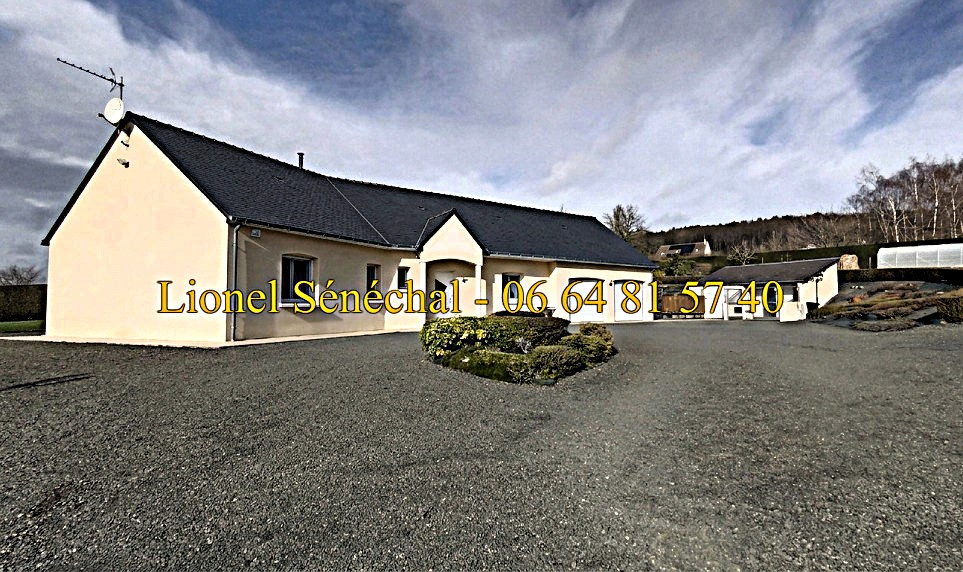 SAINT-DENIS-D'ORQUES Maison entièrement de plain - pied très lumineuse et peu énergivore de 6 pièces de 110 m2 sur une parcelle de plus de 6 000 m2(possibilité de vendre 2 parcelles constructibles) 2