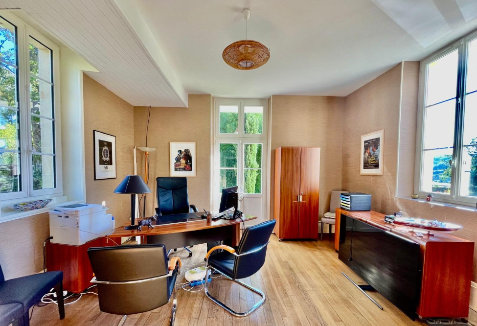 SICHAMPS Manoir d'Exception à Sichamps - Charme, Élégance et Parc Arboré de 28 295 m² 14