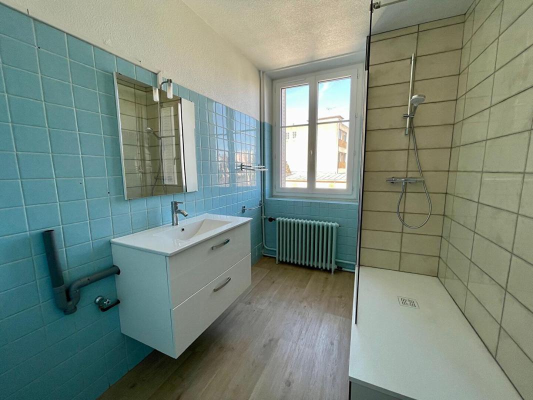 NEVERS IMMEUBLE DE RAPPORT - NEVERS CENTRE-VILLE - 448 M² AVEC COUR, GARAGES ET CAVE 9