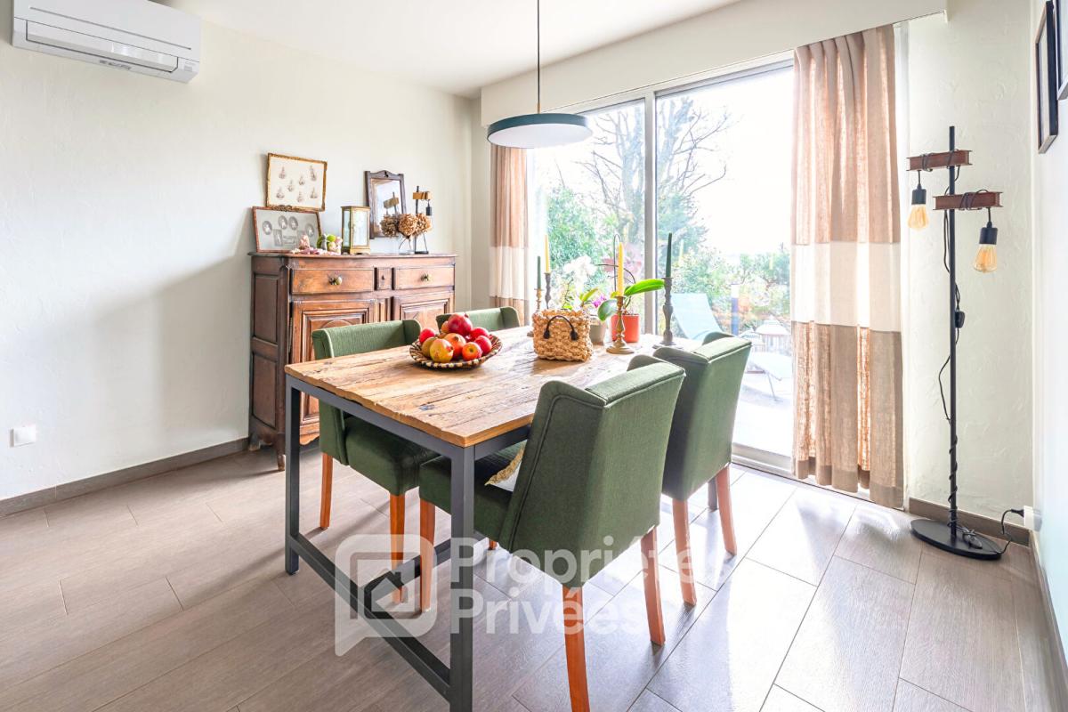 LA VILLE-DU-BOIS Volumes, lumière et panorama : une propriété clé en main aux prestations soignées 8