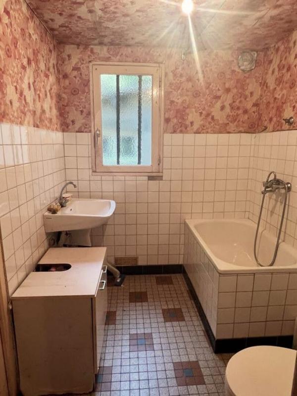 COULAURES Maison de Maitre à Coulaures 7 pièce(s) 160 m2 10