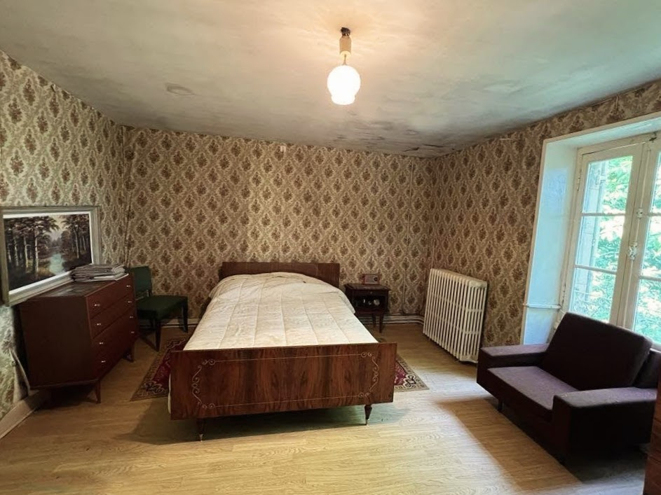 COULAURES Maison de Maitre à Coulaures 7 pièce(s) 160 m2 11