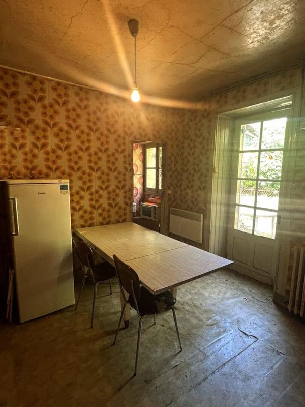 COULAURES Maison de Maitre à Coulaures 7 pièce(s) 160 m2 8