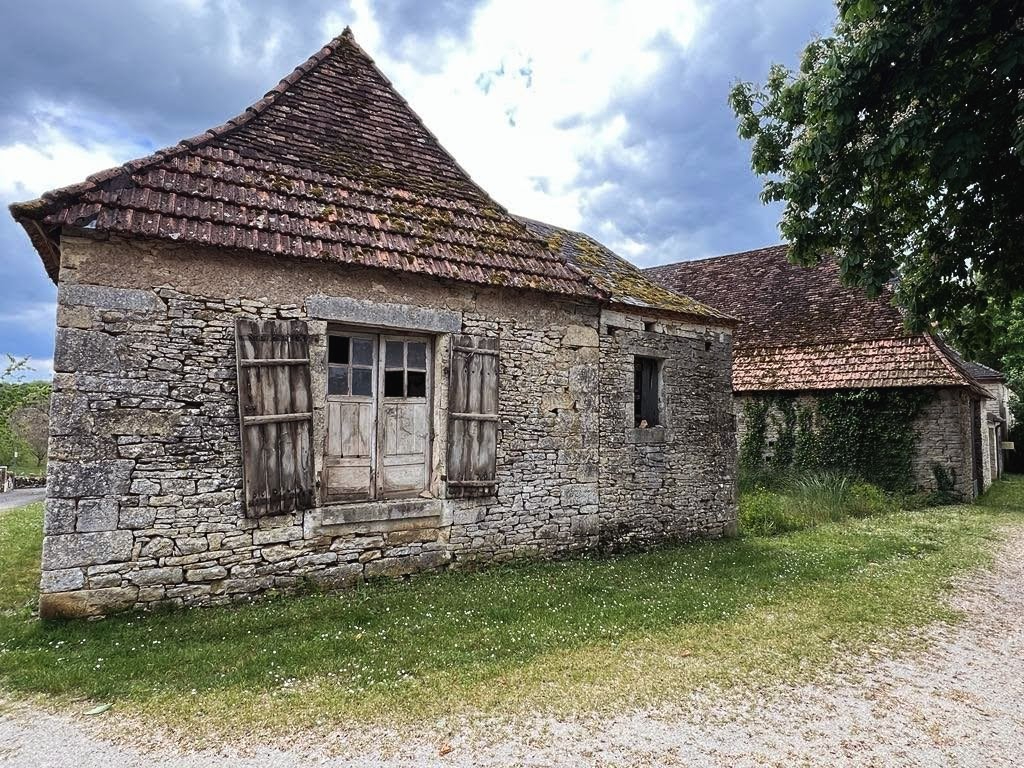 CHOURGNAC Maison avec grange à Chourgnac 4 pièce(s) 85 m2 1