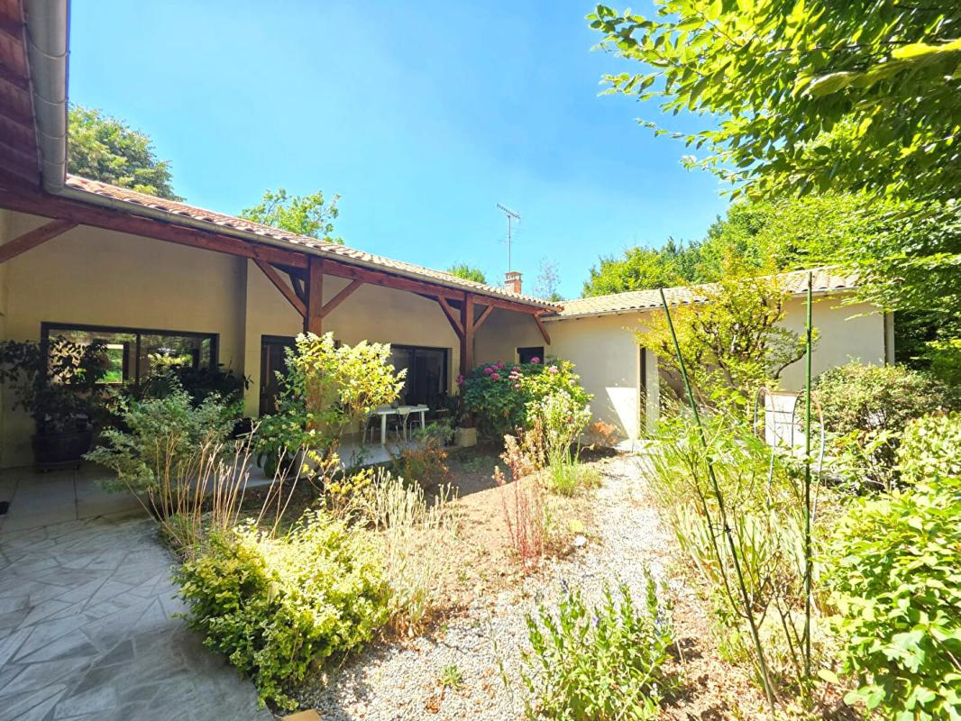 TRELISSAC Maison Trelissac 5 pièce(s) 153 m2 3