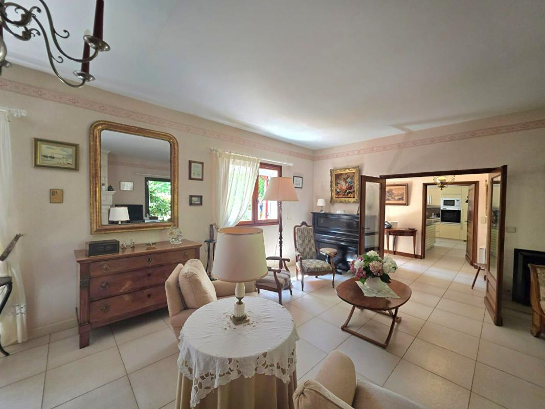 TRELISSAC Maison Trelissac 5 pièce(s) 153 m2 6