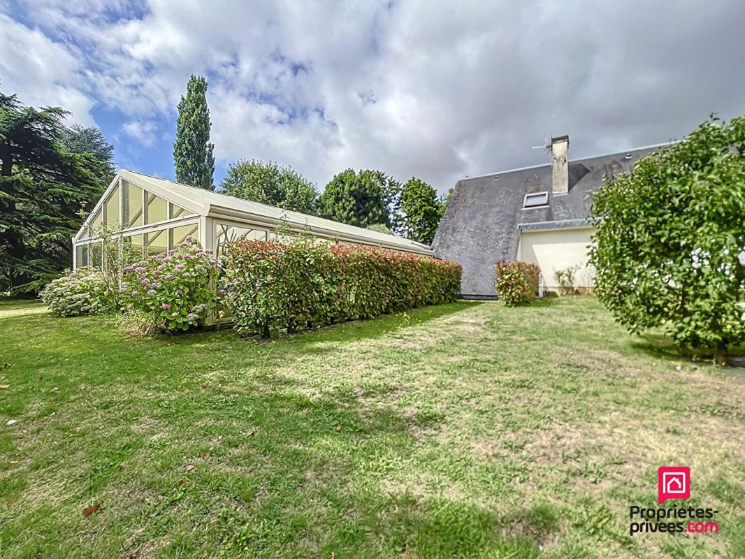 MAMERS Maison d'architecte de 280 m2 à Mamers avec piscine intérieure 15