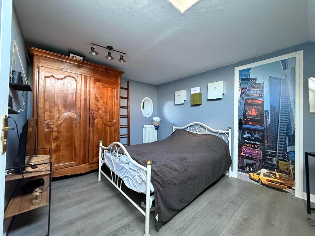 MAMERS Ancienne ferme rénovée à proximité de Mamers 10 pièce(s) 230 m2 10