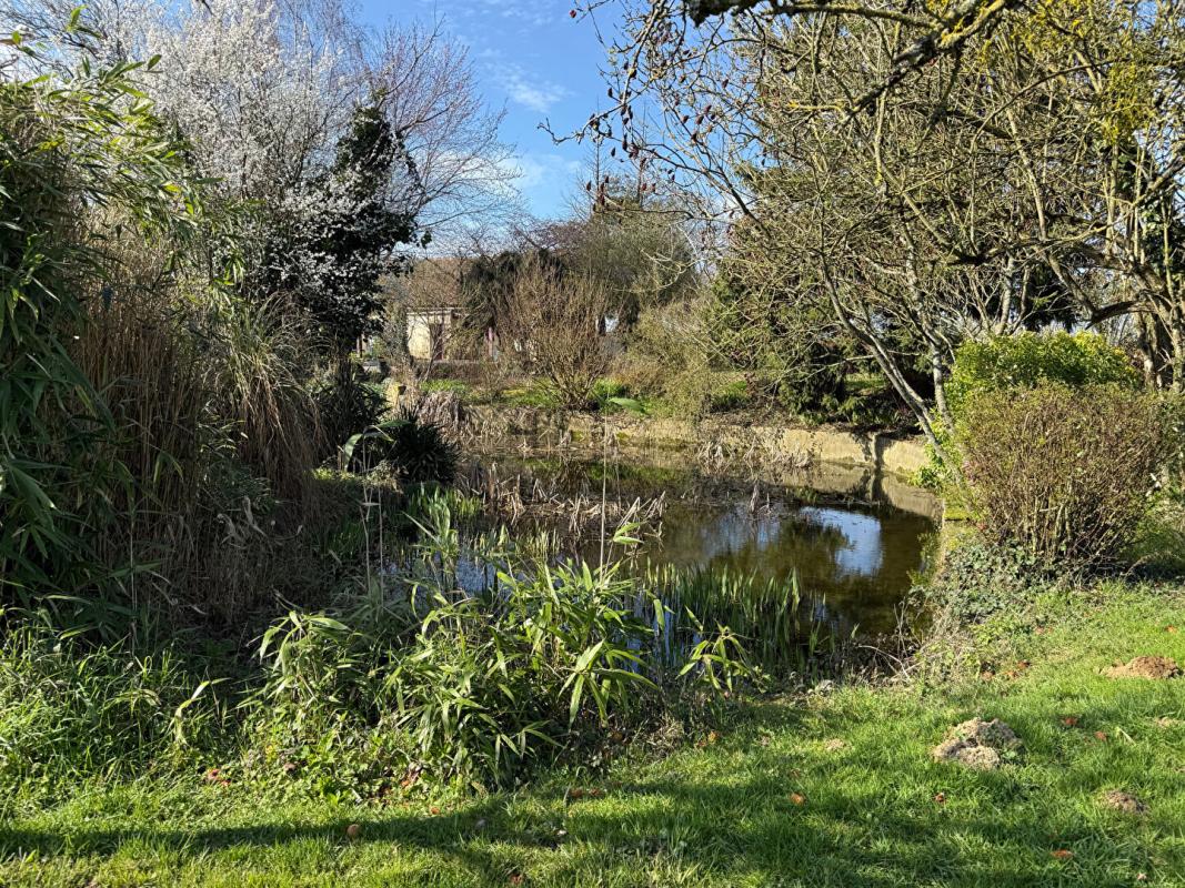 MAMERS Ancienne ferme rénovée à proximité de Mamers 10 pièce(s) 230 m2 15