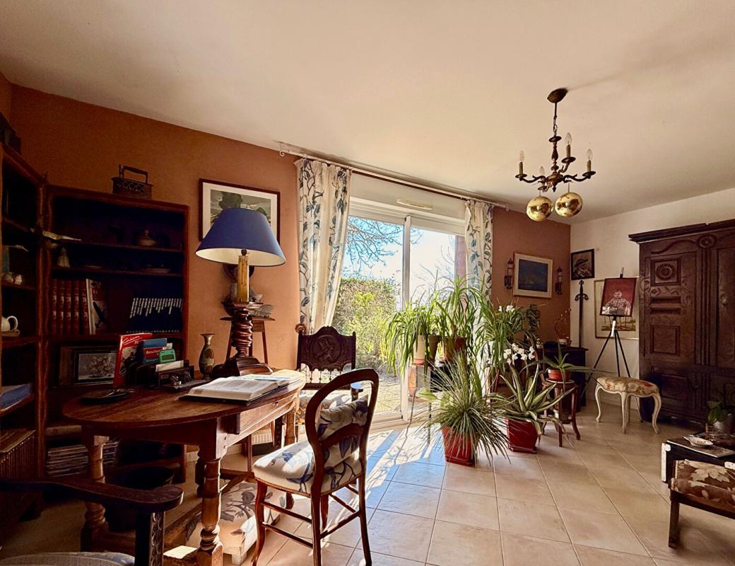 MAMERS Ancienne ferme rénovée à proximité de Mamers 10 pièce(s) 230 m2 4