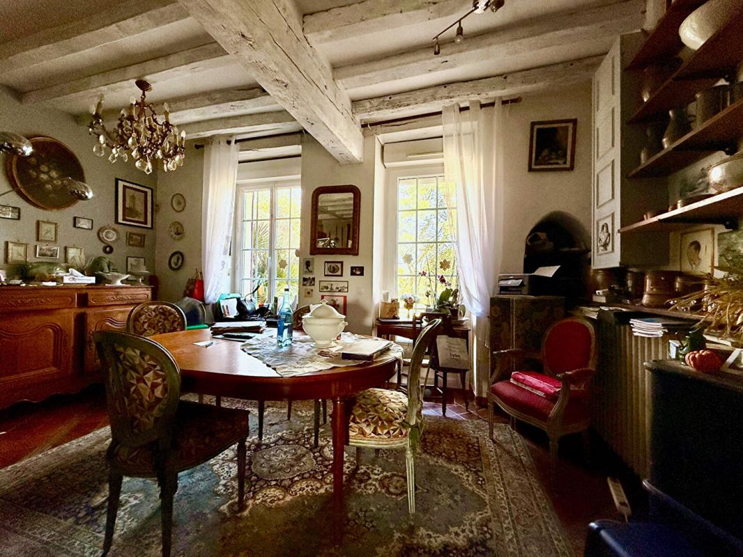 MAMERS Ancienne ferme rénovée à proximité de Mamers 10 pièce(s) 230 m2 5