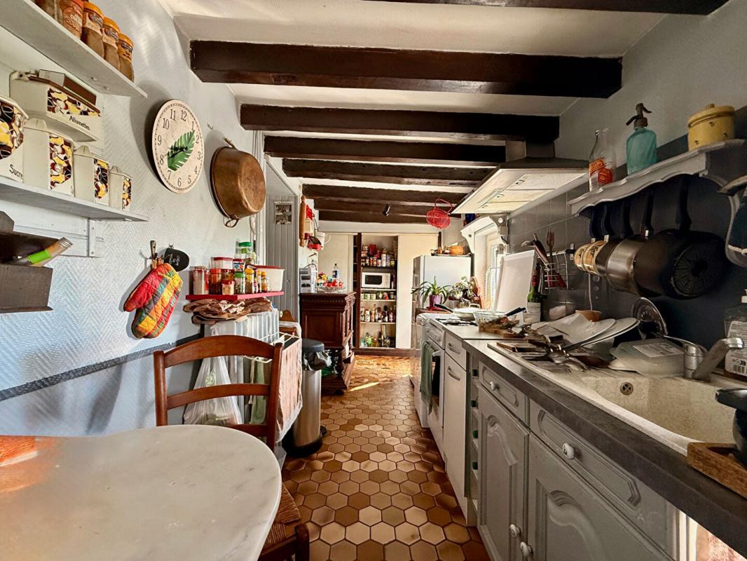 MAMERS Ancienne ferme rénovée à proximité de Mamers 10 pièce(s) 230 m2 6