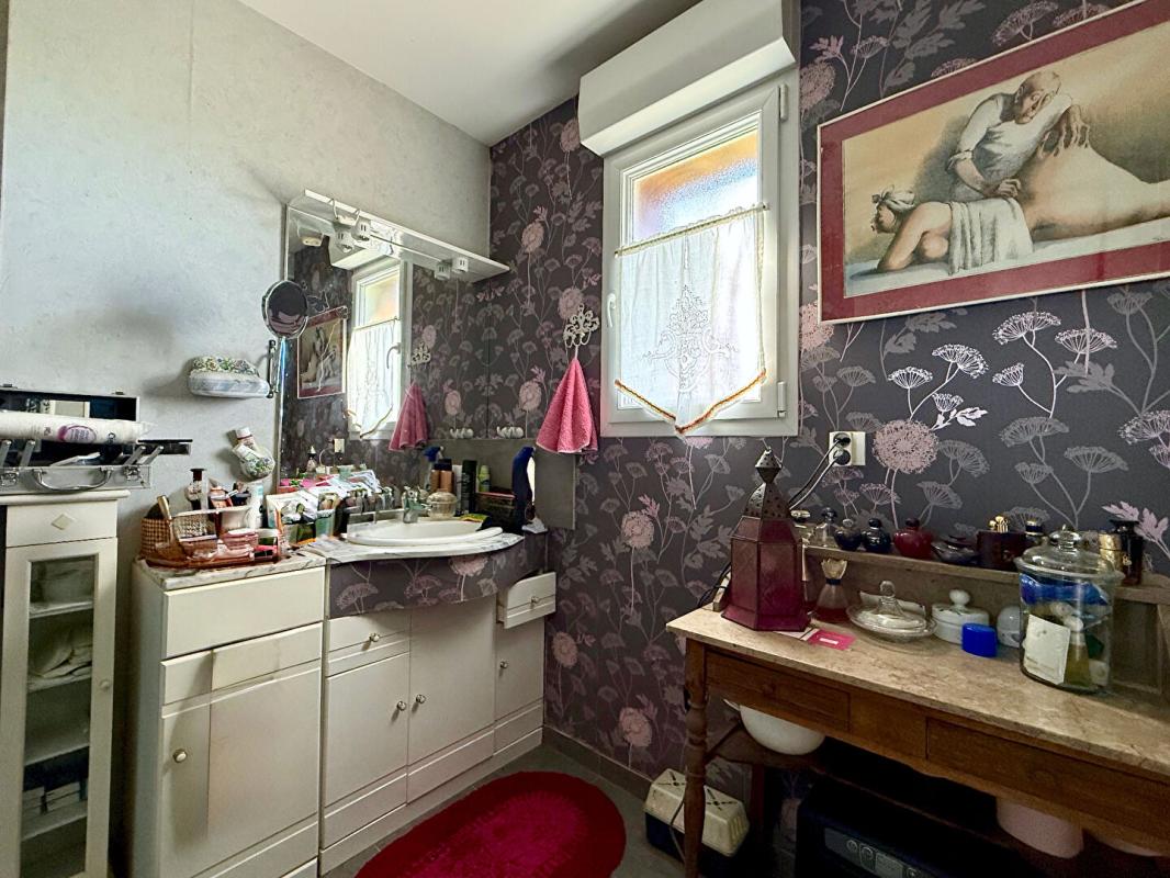 MAMERS Ancienne ferme rénovée à proximité de Mamers 10 pièce(s) 230 m2 8