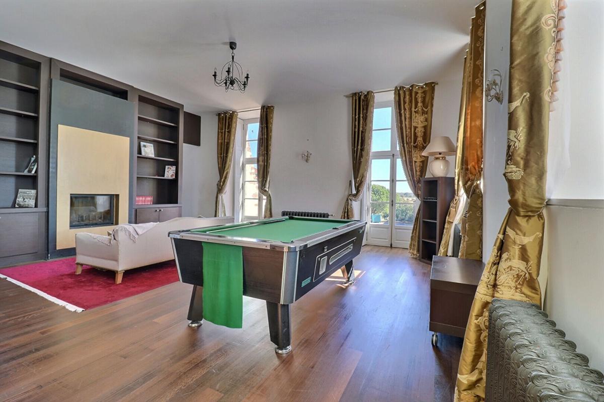 CHOLET BUSINESS CHÂTEAU D'EXCEPTION DE 505 m² 6