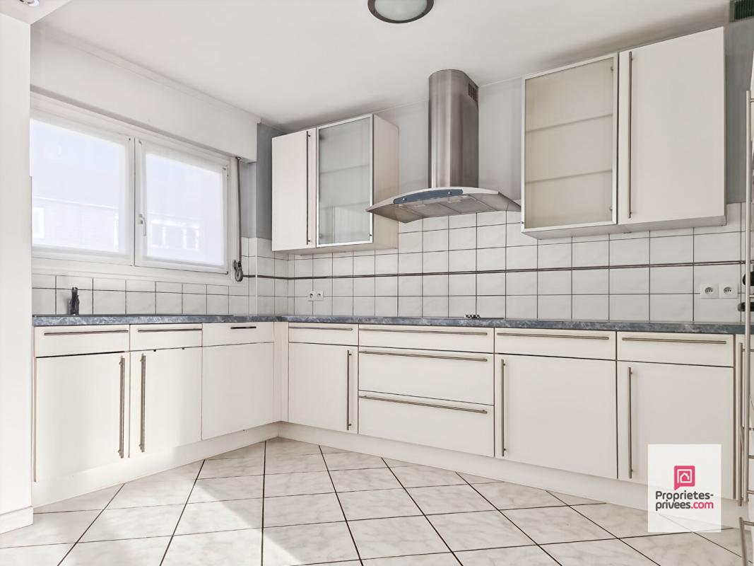 WATTRELOS WATTRELOS- Secteur Parc du Lion- Maison bel étage avec 3 chambres, garage et extérieur 3