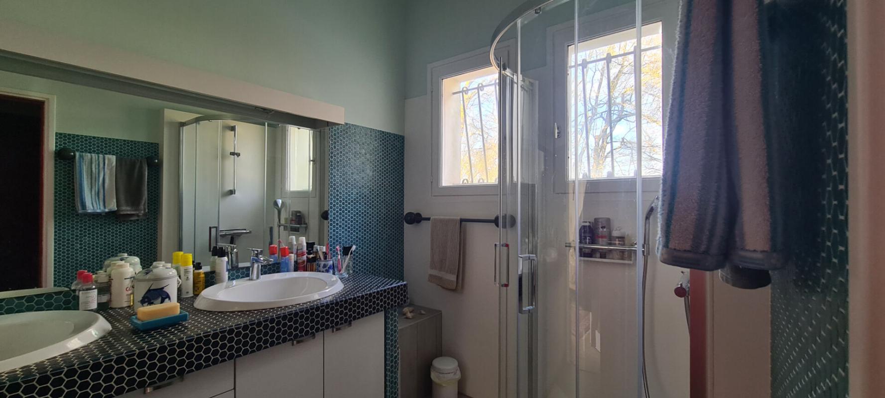 GETIGNE Maison Gétigné 11 P . 6 Chs . Bureaux . 274.92 M² . T 6832 M² . Garage . Cave . Salle de jeux . Bucher 11