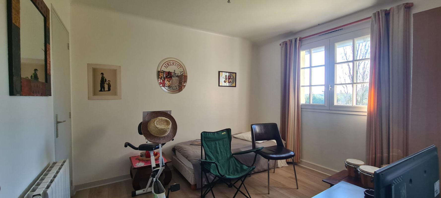 GETIGNE Maison Gétigné 11 P . 6 Chs . Bureaux . 274.92 M² . T 6832 M² . Garage . Cave . Salle de jeux . Bucher 14