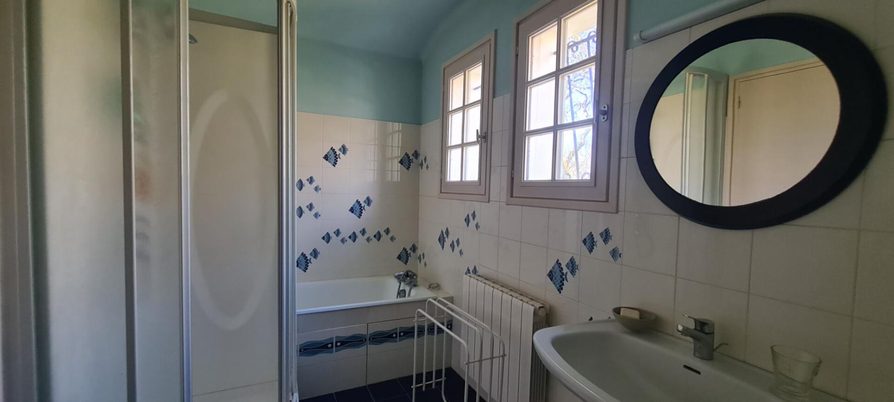 GETIGNE Maison Gétigné 11 P . 6 Chs . Bureaux . 274.92 M² . T 6832 M² . Garage . Cave . Salle de jeux . Bucher 17