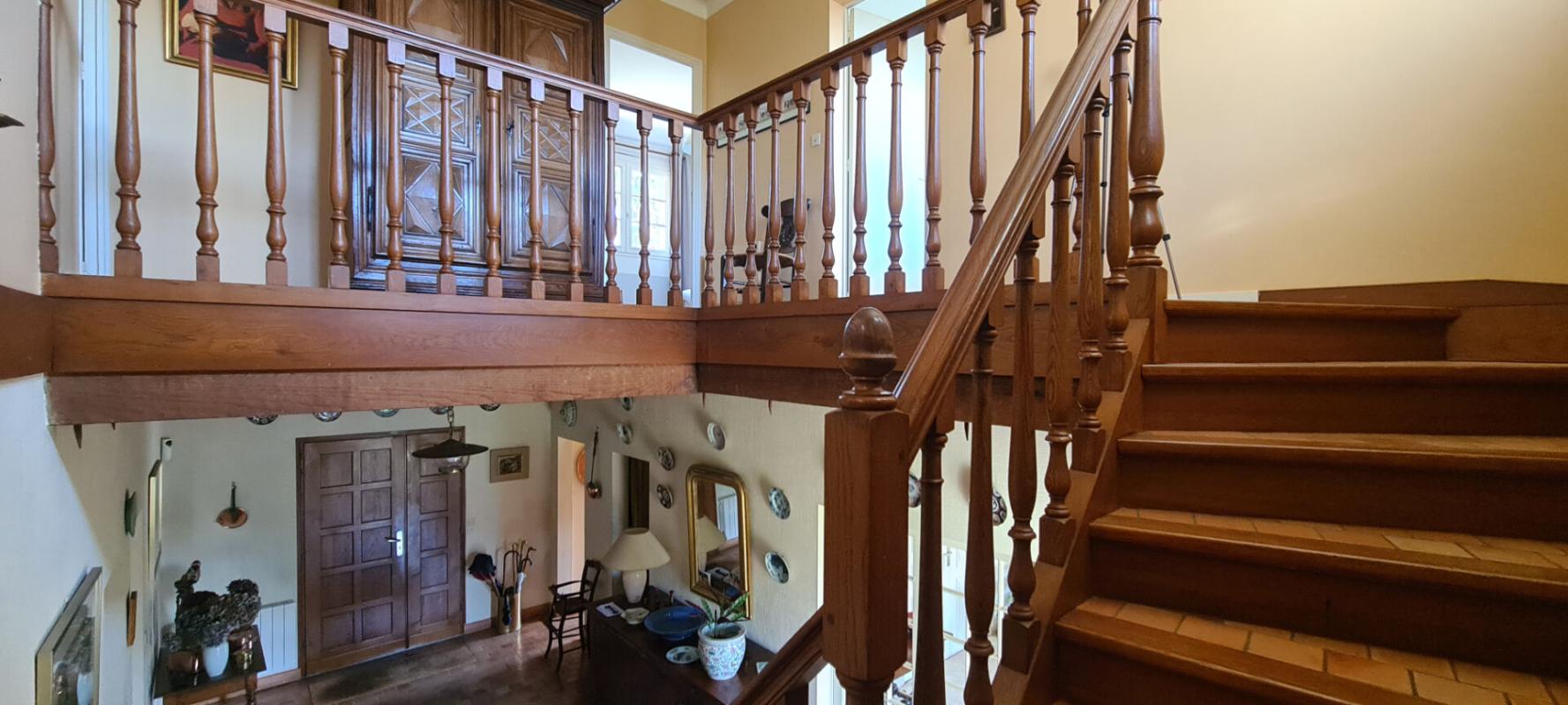 GETIGNE Maison Gétigné 11 P . 6 Chs . Bureaux . 274.92 M² . T 6832 M² . Garage . Cave . Salle de jeux . Bucher 6