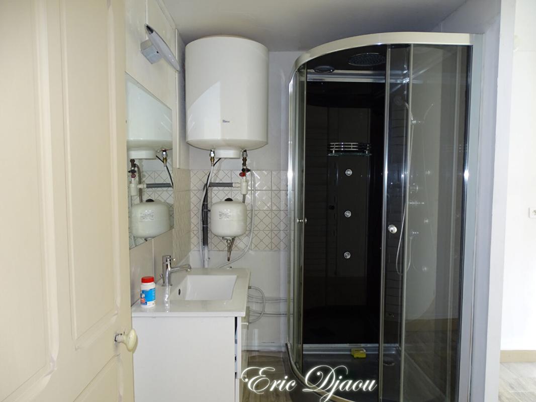 THENON Maison de village Thenon 3 pièce(s) 79 m2 6