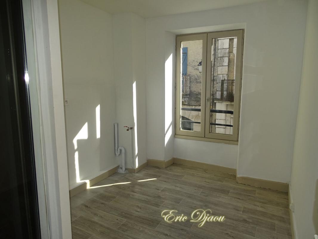 THENON Maison de village Thenon 3 pièce(s) 79 m2 7