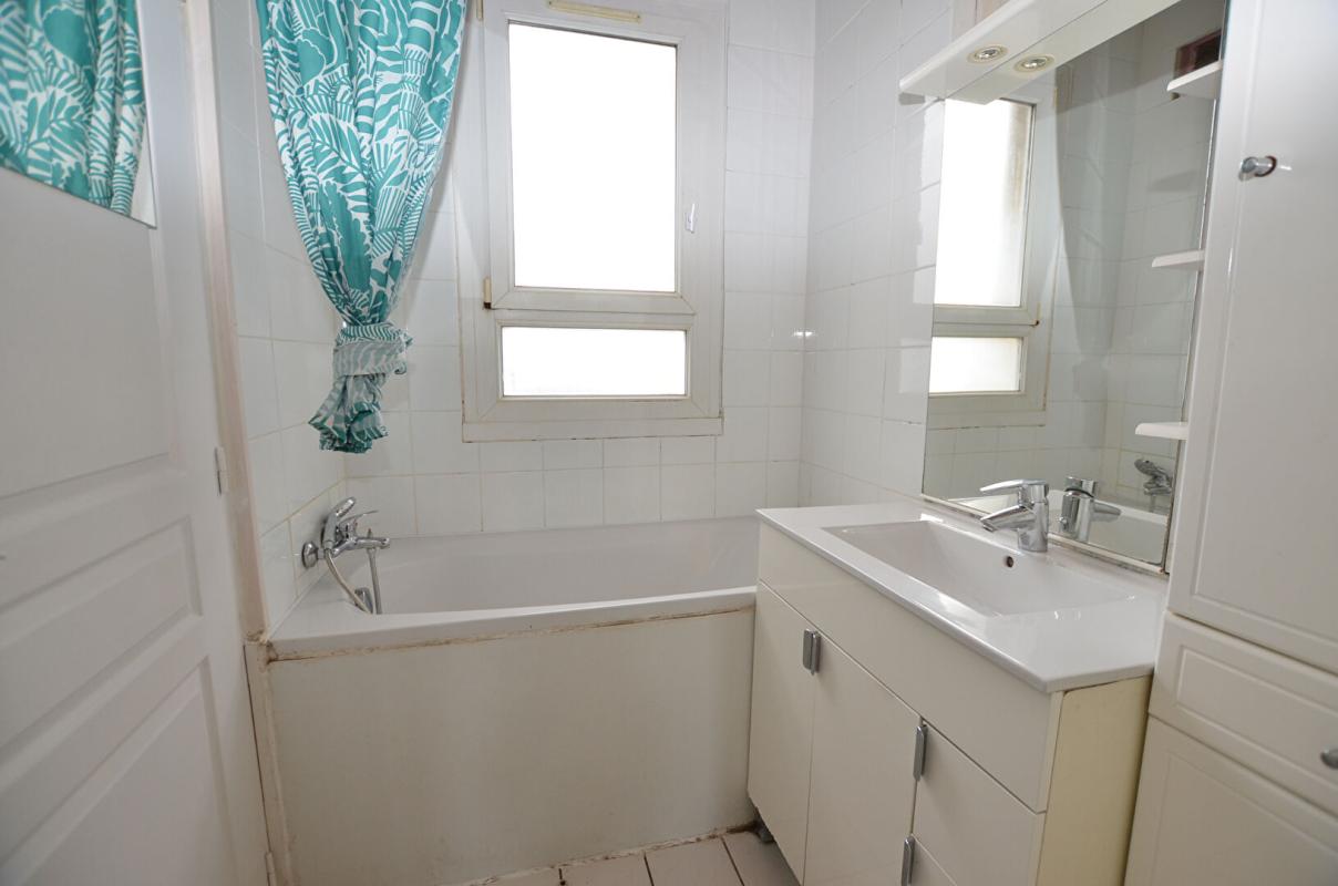 SAINTE-GENEVIEVE-DES-BOIS Appartement Sainte Genevieve Des Bois 4 pièce(s) 66 m² 7