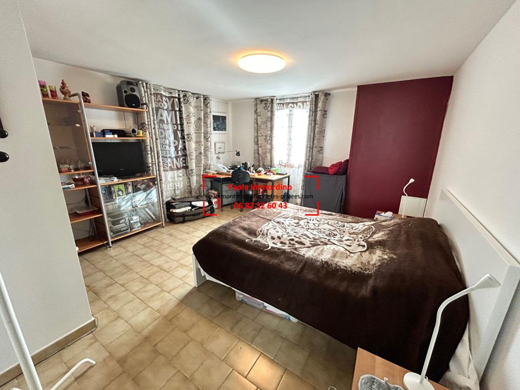 PLAN-DE-CUQUES Maison Plan De Cuques 6 pièces 227.45 m2 11