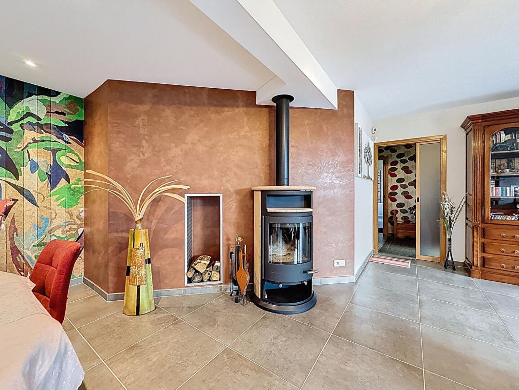 SURZUR Maison d'architecte de 220 m² avec studio indépendant, sur 725 m² de terrain. Domaine résidentiel recherché en fond d'impasse. SURZUR 7