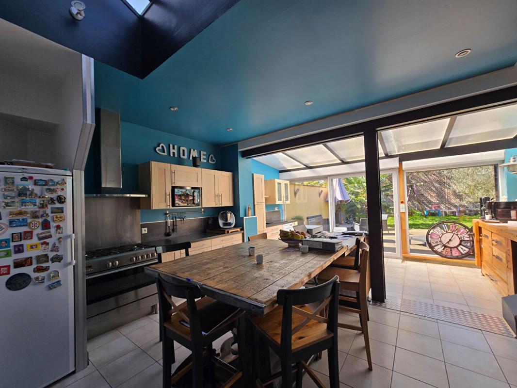 WATTRELOS Maison Wattrelos 199 m2, 5 chambres, stationnements et jardin 3