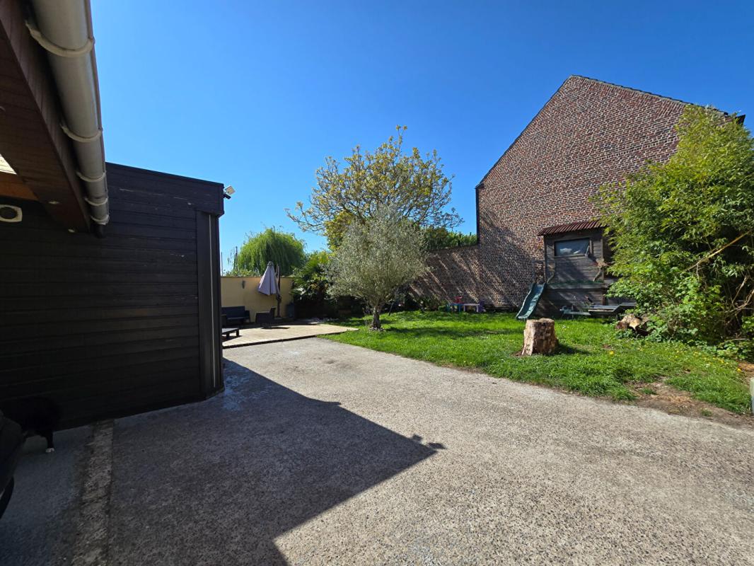 WATTRELOS Maison Wattrelos 199 m2, 5 chambres, stationnements et jardin 9