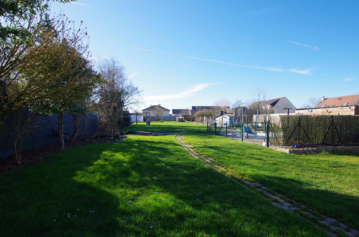 SAINTE-GENEVIEVE-DES-BOIS Maison Sainte Genevieve Des Bois 6