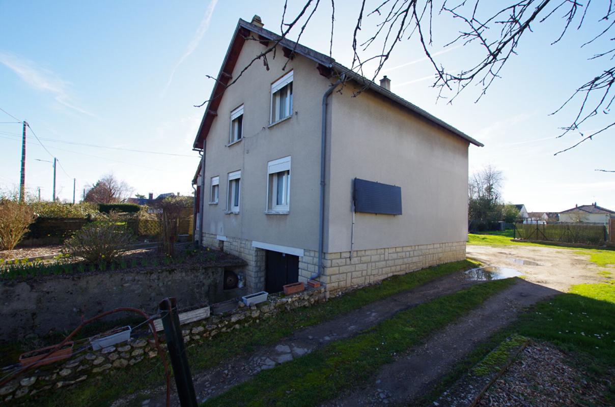 SAINTE-GENEVIEVE-DES-BOIS Maison Sainte Genevieve Des Bois 9