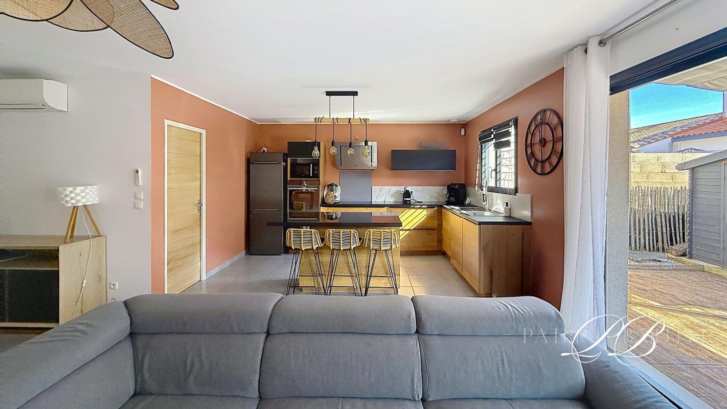 PEYRESTORTES Maison de 90 m2 plain-pied  avec Garage sur un terrain de 300 m2 10