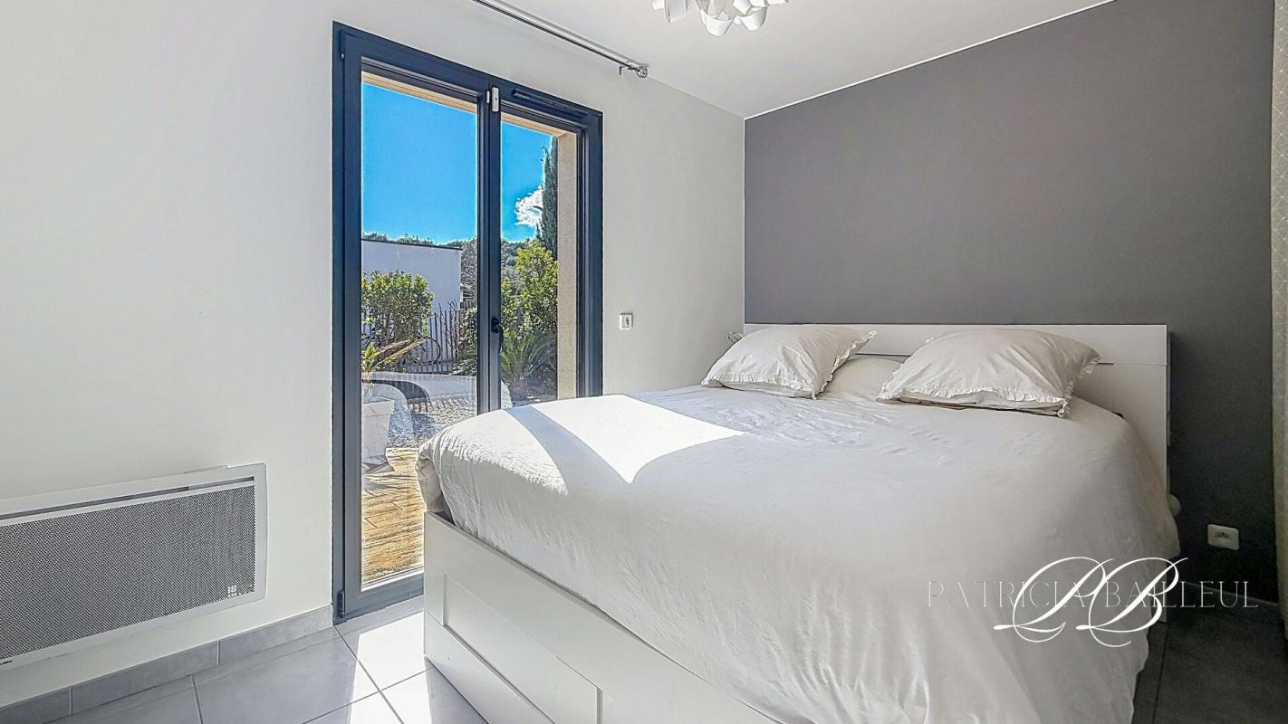 PEYRESTORTES Maison de 90 m2 plain-pied  avec Garage sur un terrain de 300 m2 12