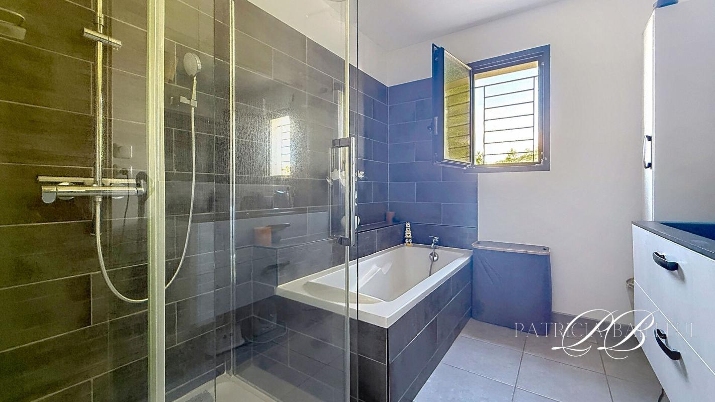 PEYRESTORTES Maison de 90 m2 plain-pied  avec Garage sur un terrain de 300 m2 15