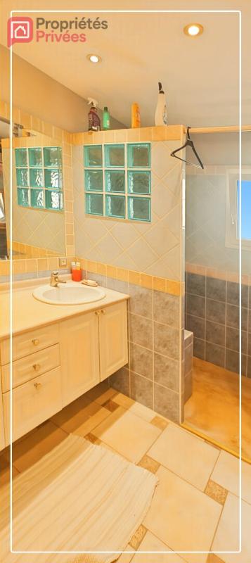 ARLES MANDAT EXCLUSIF - Immeuble composé de deux T4, deux T3, Piscine, Pool House et deux locaux commerciaux 17