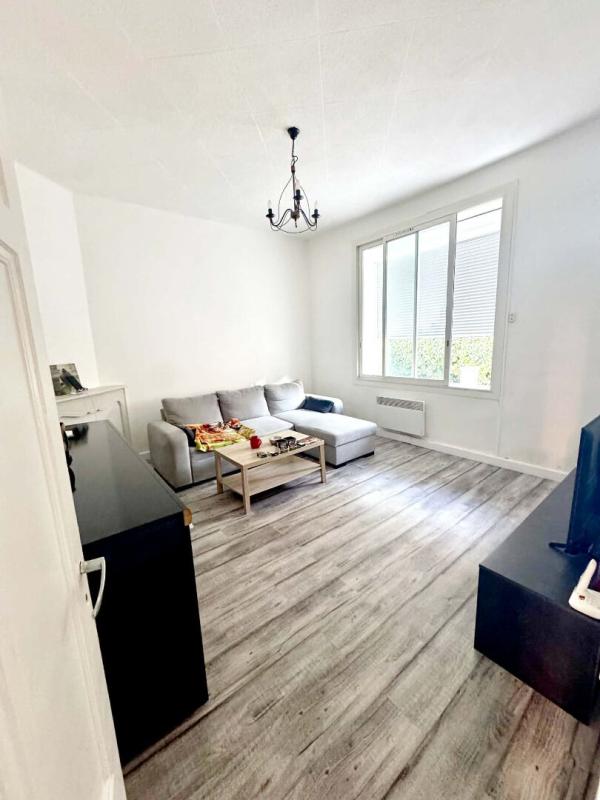 ISTRES Appartement Istres 2 pièce(s) Avec Terrasse et JARDIN 3