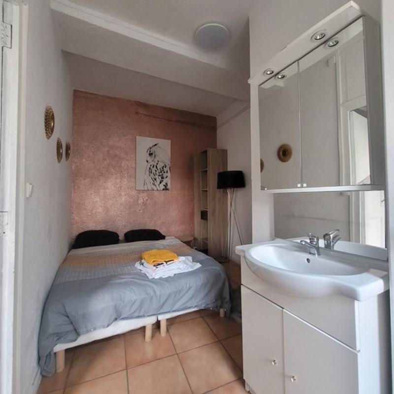PERPIGNAN Immeuble de rapport comprenant 4 appartements et 1 local commercial en très bon état loué en étudiant et en AIR BNB 10