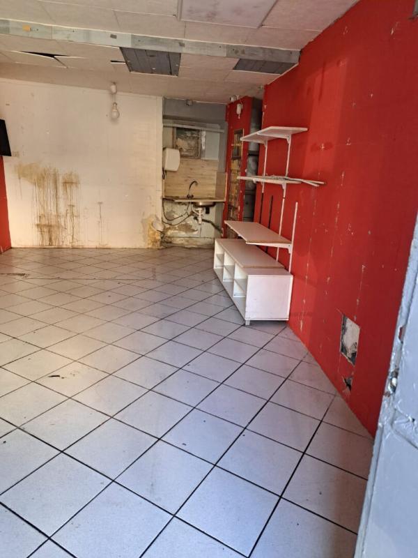 PERPIGNAN Immeuble de rapport comprenant 4 appartements et 1 local commercial en très bon état loué en étudiant et en AIR BNB 15