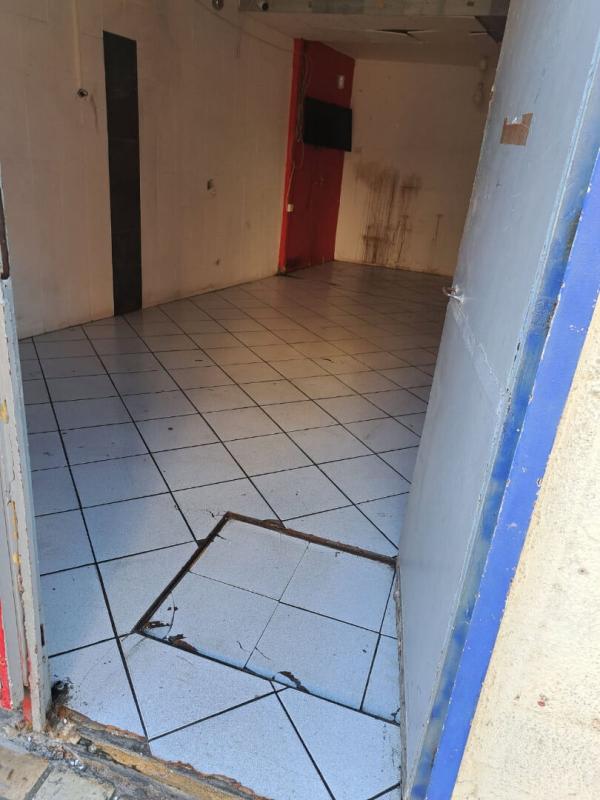 PERPIGNAN Immeuble de rapport comprenant 4 appartements et 1 local commercial en très bon état loué en étudiant et en AIR BNB 17