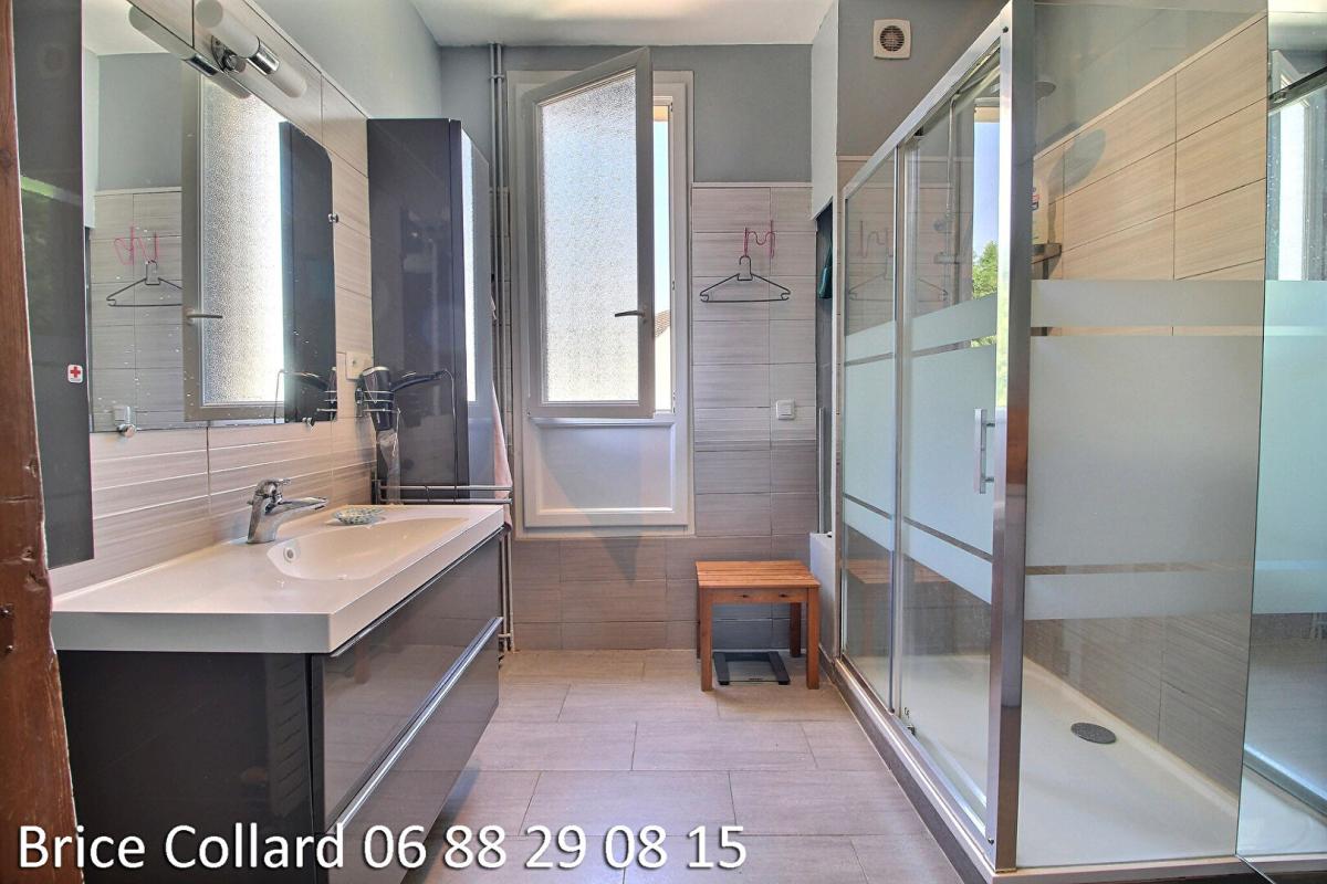 CREIL 60100 CREIL Grande maison de ville 4 chambres vue Oise 10