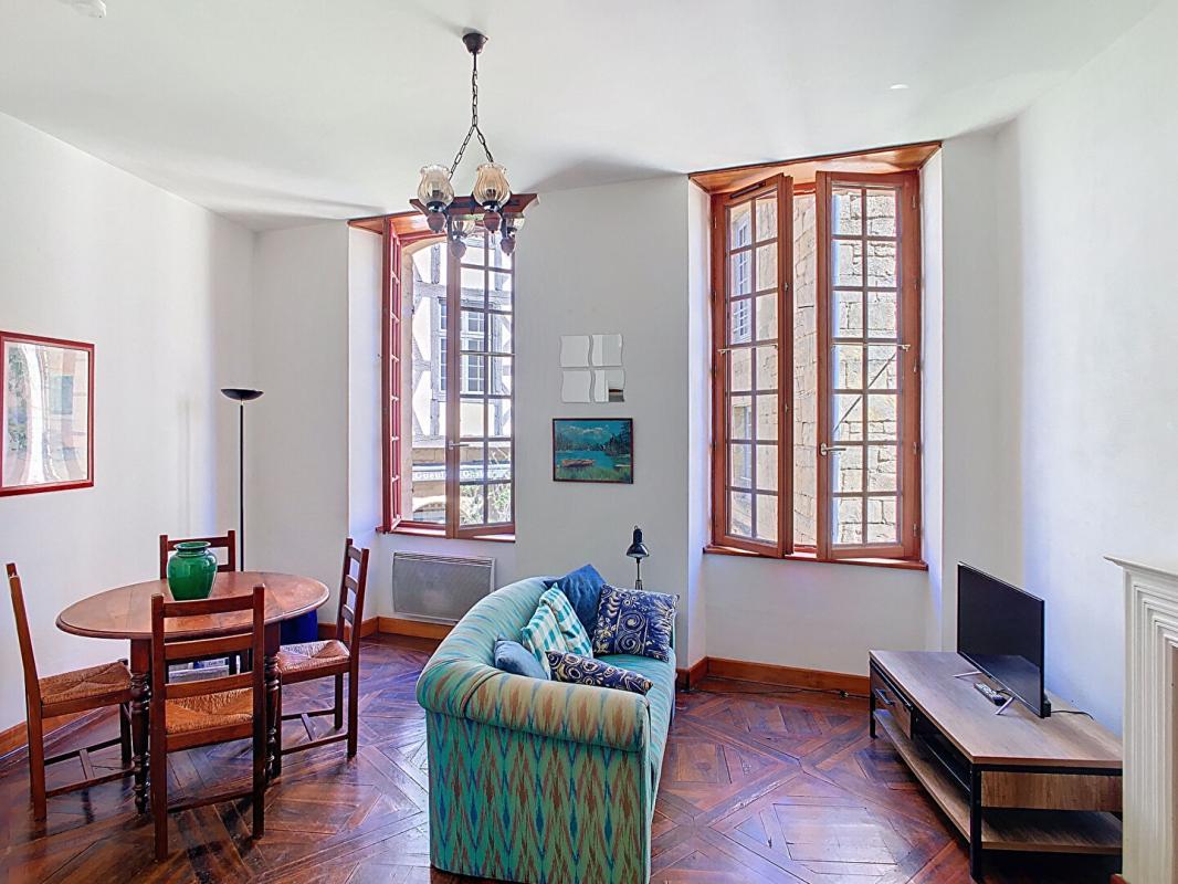 SARLAT-LA-CANEDA Bâtiment composant de 4 appartement au centre de Sarlat-la-Canéda 10