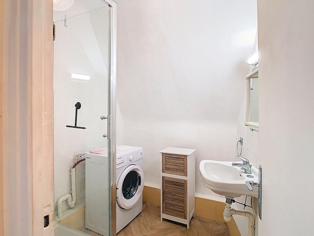 SARLAT-LA-CANEDA Bâtiment composant de 4 appartement au centre de Sarlat-la-Canéda 18