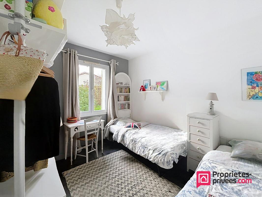 MARSILLY Marsilly - Maison familiale 4 chambres avec piscine, jardin, garage 12