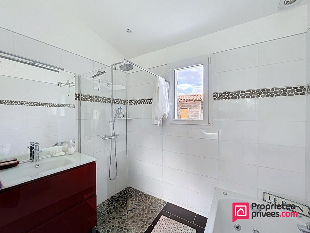 MARSILLY Marsilly - Maison familiale 4 chambres avec piscine, jardin, garage 14