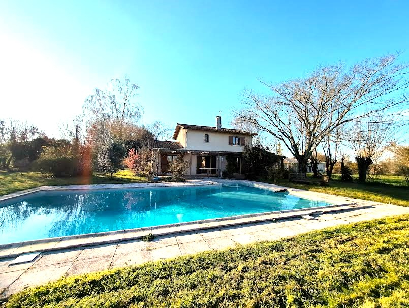 SAINT-CIERS-D'ABZAC Maison dans un cadre magnifique 14