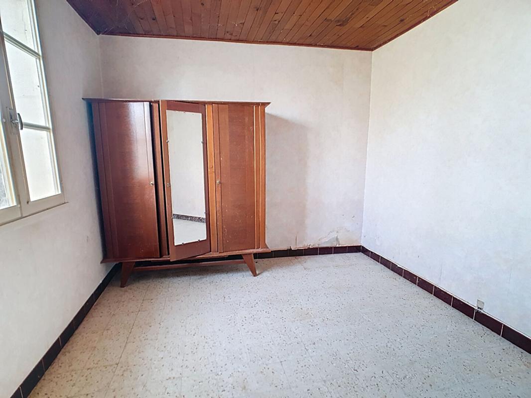 LA ROCHE-EN-BRENIL Maison La Roche En Brenil 3 pièce(s) 10