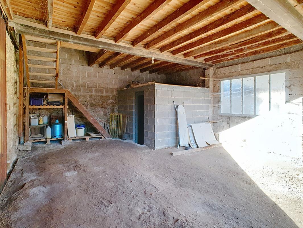 LA ROCHE-EN-BRENIL Maison La Roche En Brenil 3 pièce(s) 12