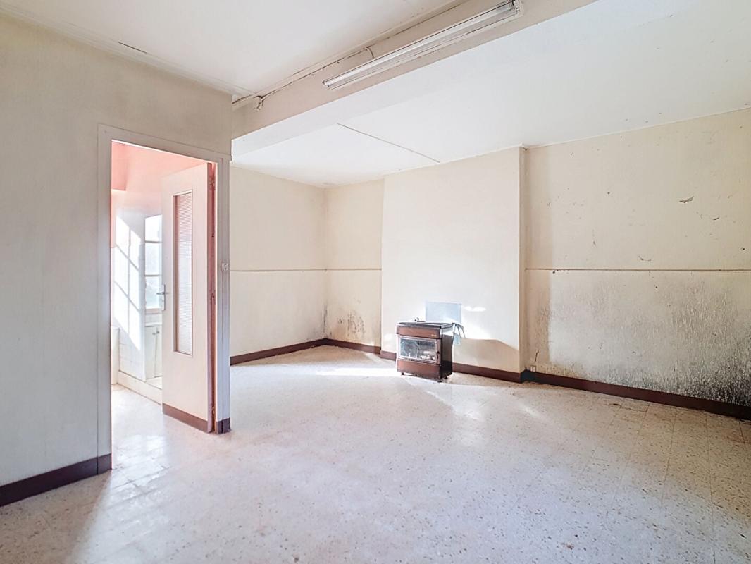 LA ROCHE-EN-BRENIL Maison La Roche En Brenil 3 pièce(s) 6