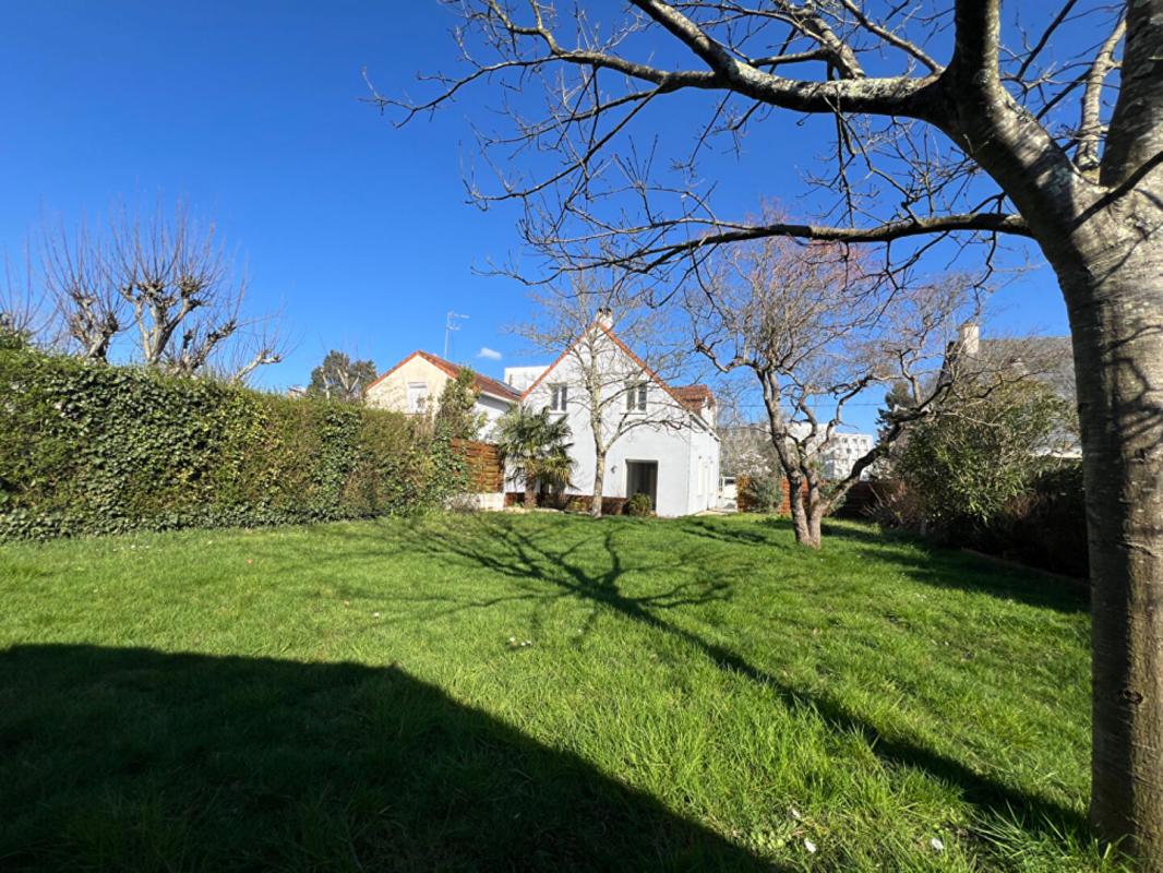 NANTES MAISON quartier hippodrome 5 chambres 12